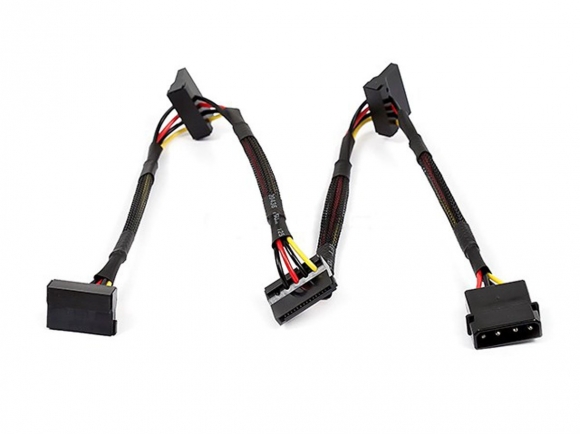 MonoPrice 8794 24" 4pin Male to (4) 15pin SATA II Female Cable (Net Jacket)